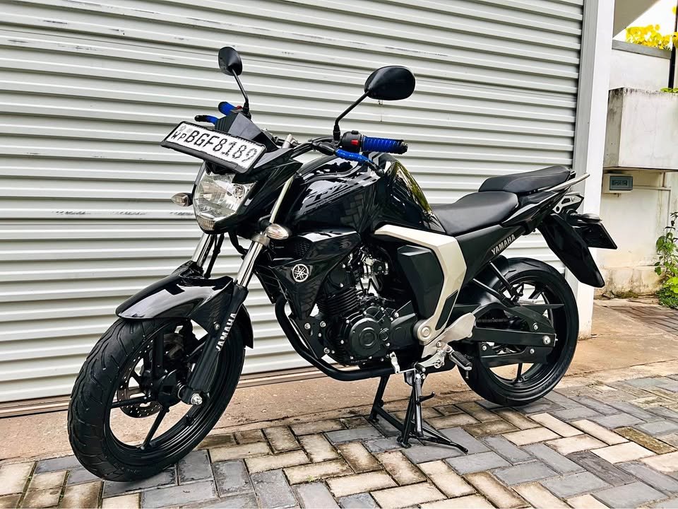 Yamaha Fz V2